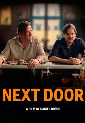 Película La puerta de al lado 2021